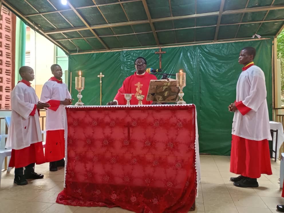 Sacred Heart Catholic College students during Mass